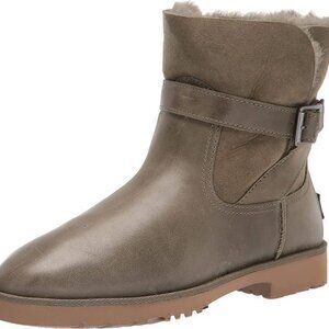 UGG Women's Romely Buckle Fashion Boot Size 9